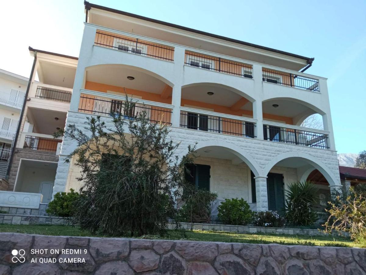 Apartmani Andrea แฮร์เซ็ก-โนวี ภายนอก รูปภาพ