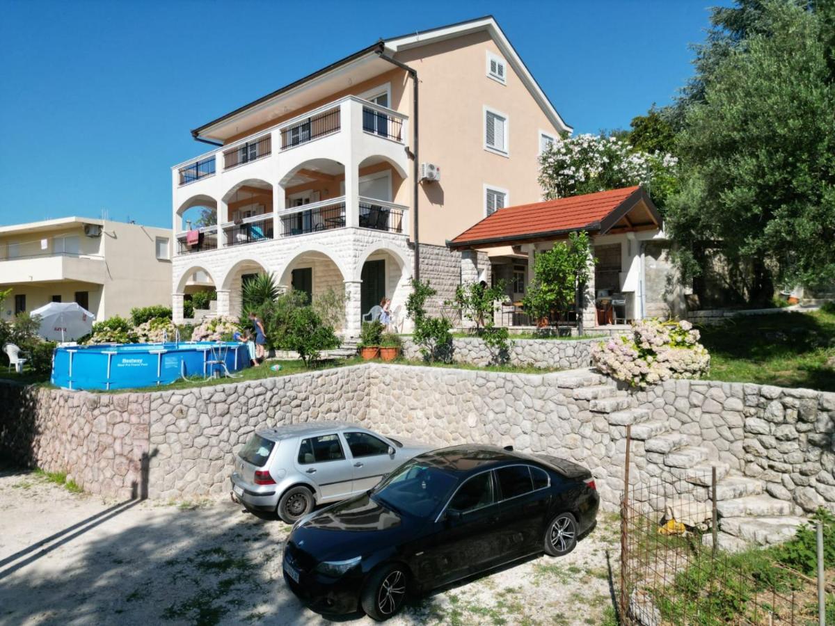 Apartmani Andrea แฮร์เซ็ก-โนวี ภายนอก รูปภาพ