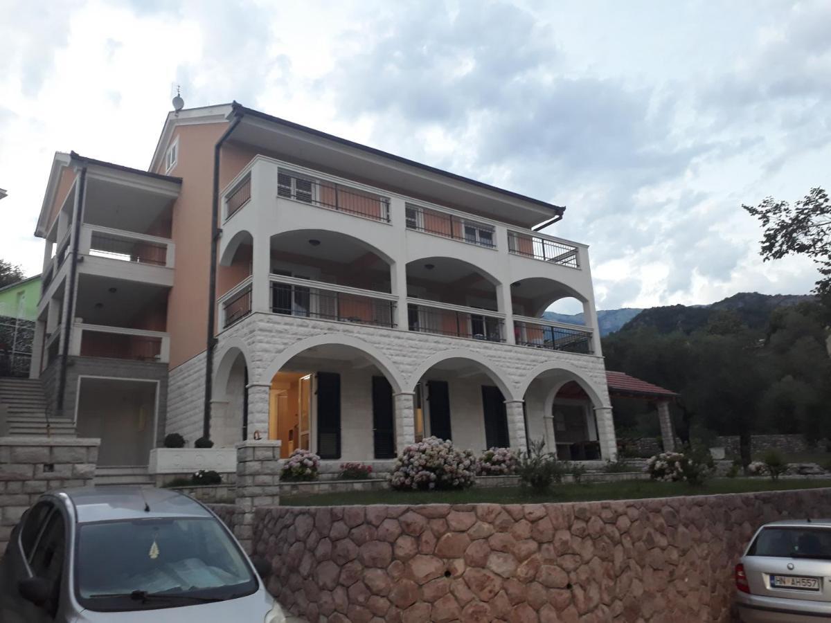 Apartmani Andrea แฮร์เซ็ก-โนวี ภายนอก รูปภาพ